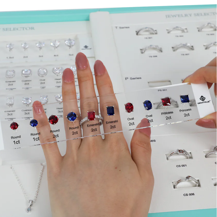 Close-up of 925 sterling silver and gold-plated ring settings in Jewelry Builder Kit