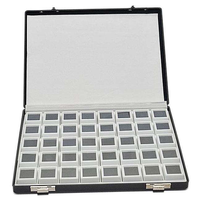 Präsentationsbox mit 42 kleinen quadratischen Fächern – I.DAVID